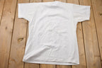 Vintage 1989 Las Vegas Lady with a Bird Graphic Souvenir T Shirt