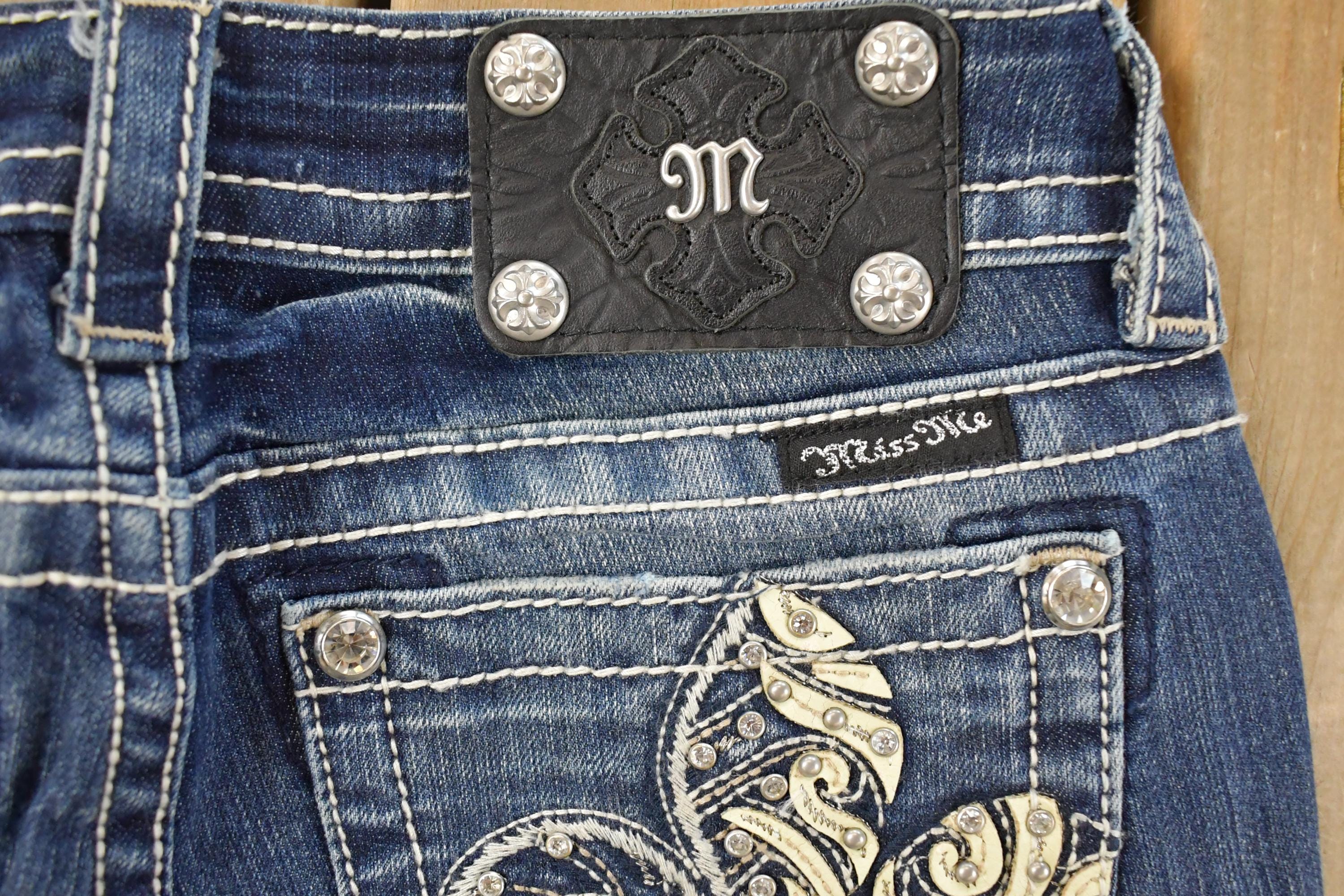 Vintage Deadstock Y2K Miss Me Bedazzled Low Rise Jeans Women's Size 26x31