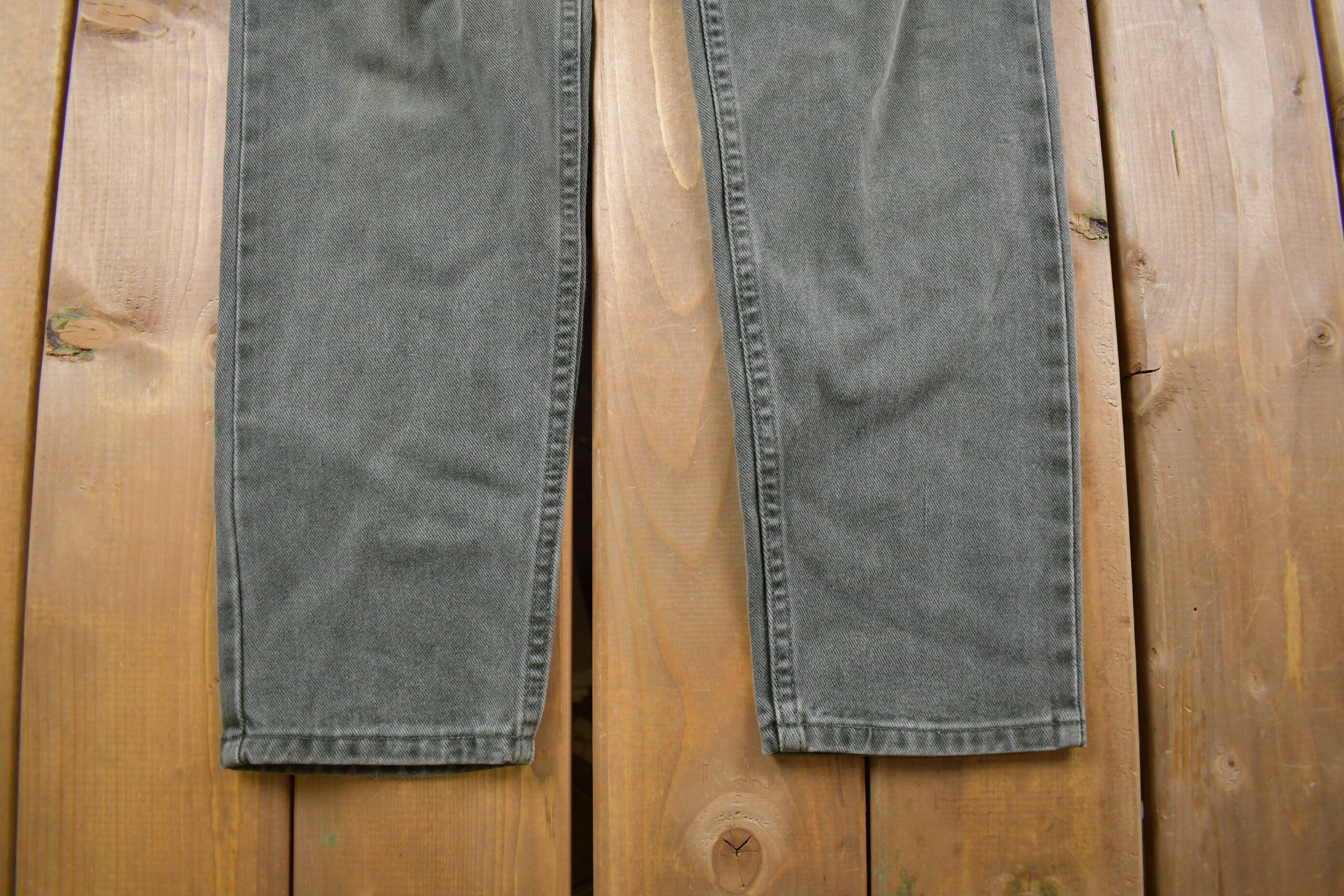 Vintage 1990's Wrangler Women's Grey Jeans 26 x 31
