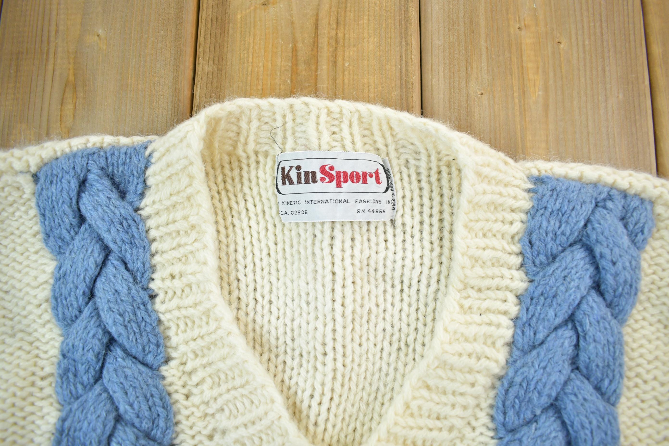 Vintage 1970s V-neck Cable Knit Crewneck Sweater