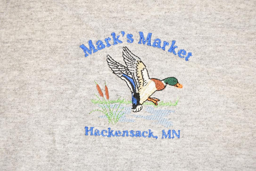 Vintage 1990s Mark's Market Hackensack MN Embroidered Crewneck Sweatshirt Men's L