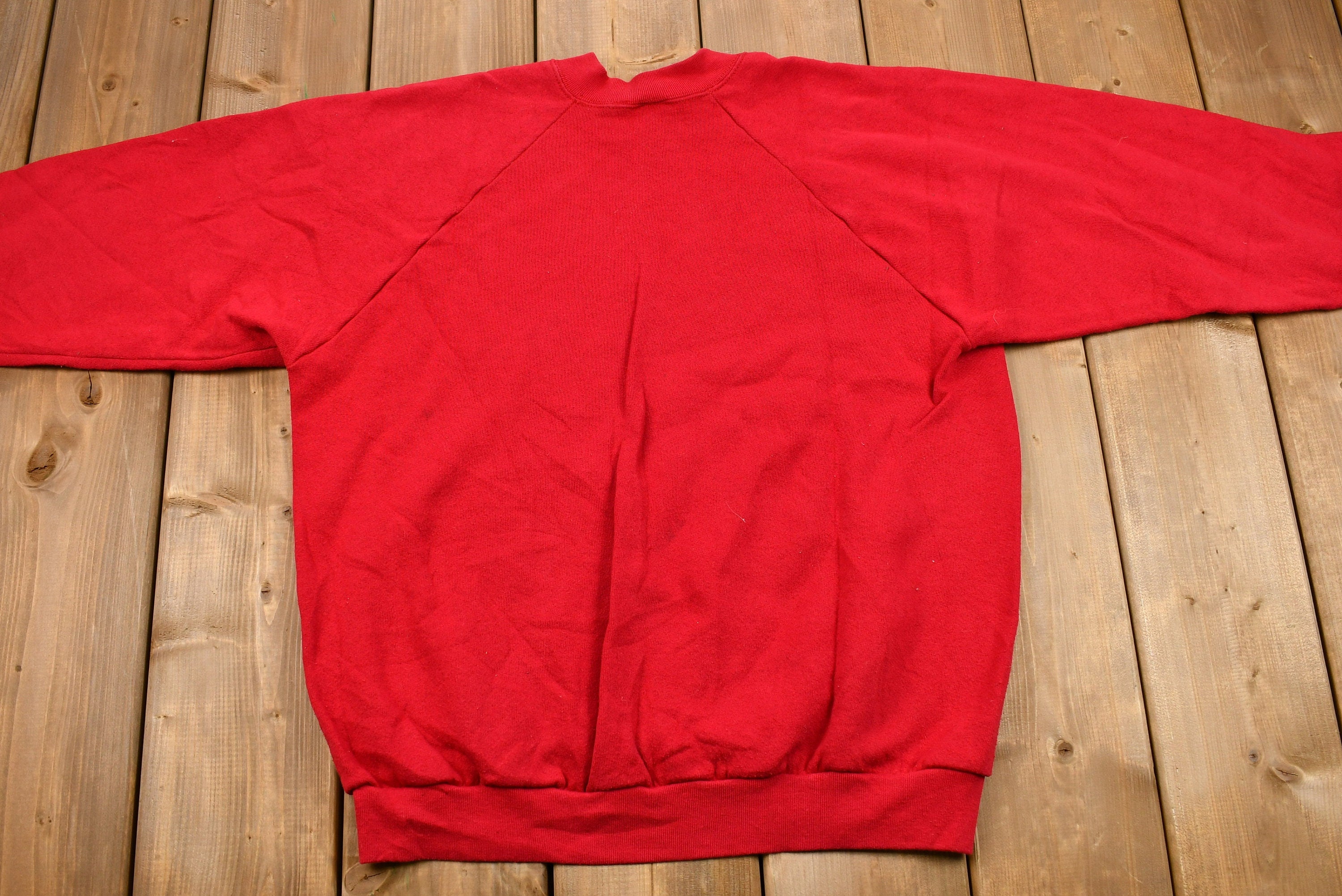 Vintage 1990s Fruit Of The Loom Red Raglan Sweatshirt