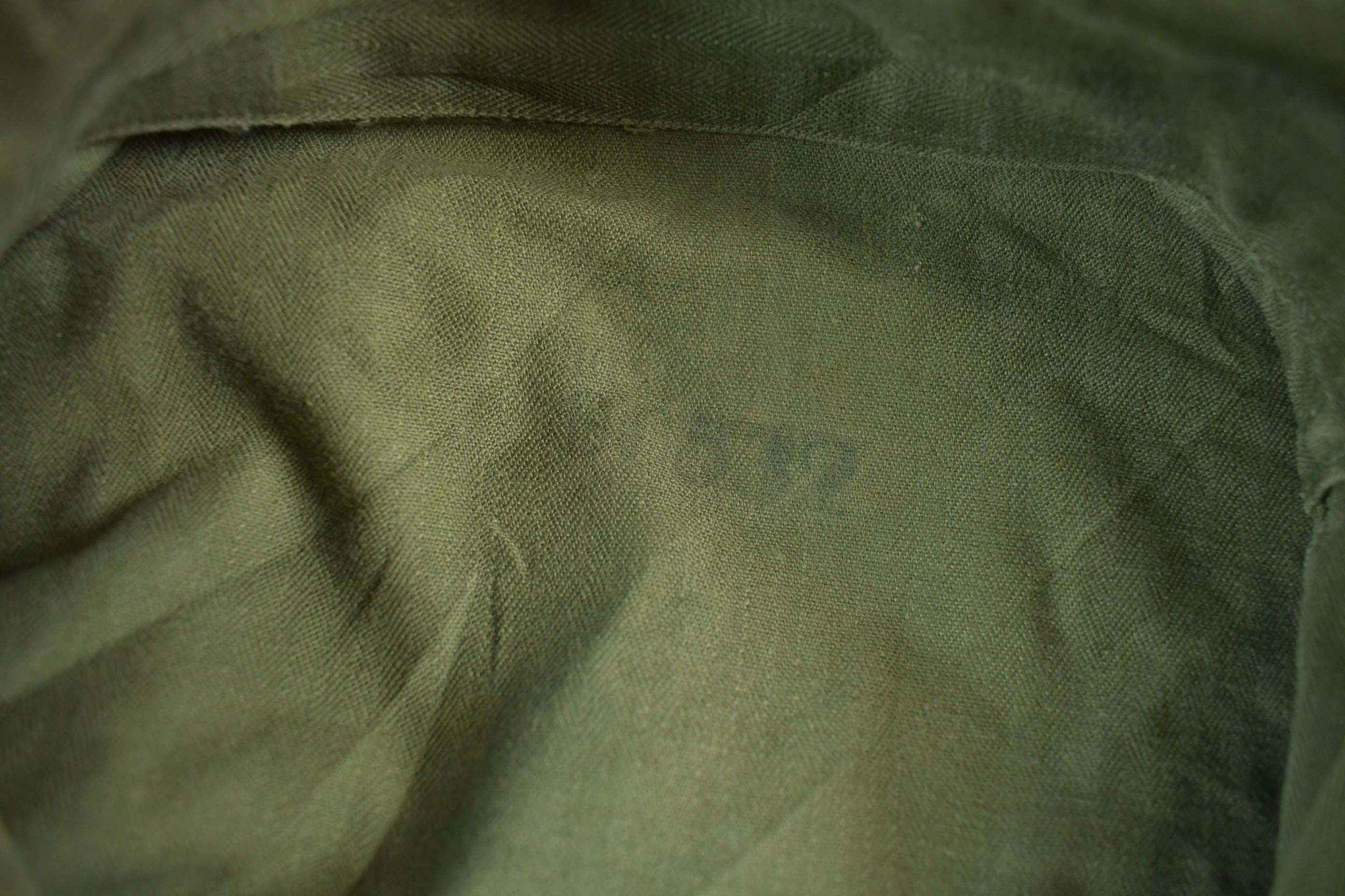 Vintage 1940s U.S. WW2 American Wool Button Up Infantry Fatigue Shirt Medium