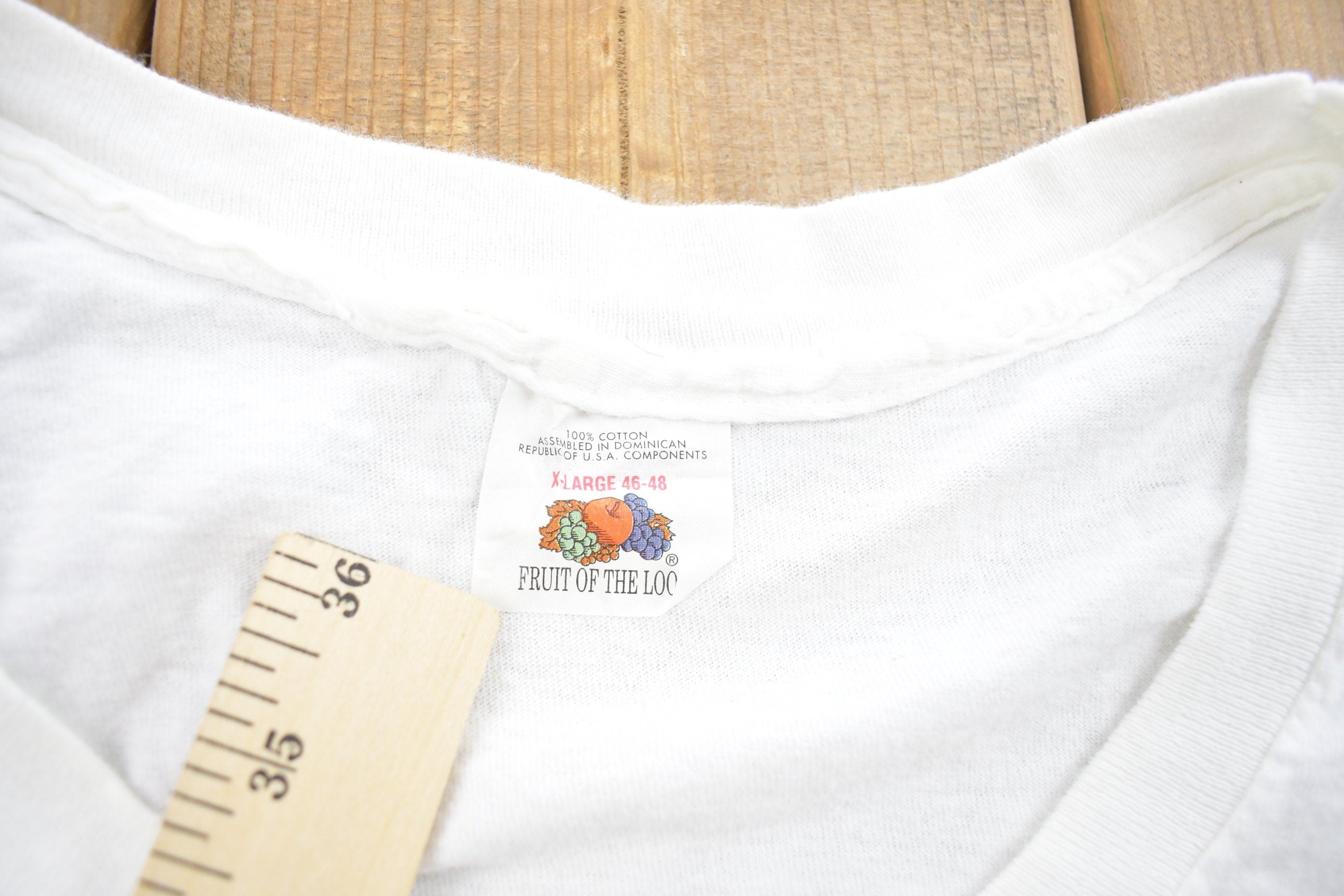 Vintage 1990s Fruit Of The Loom Single Stitch V-Neck T-Shirt