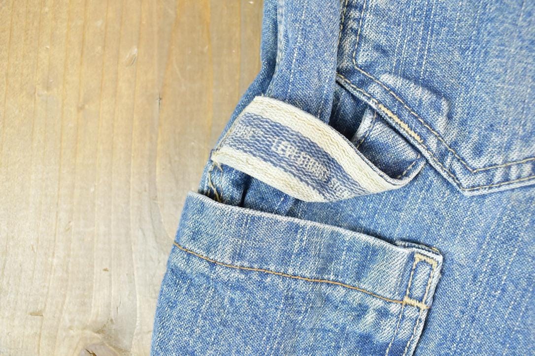 Vintage 1990s Levis Jean Shorts