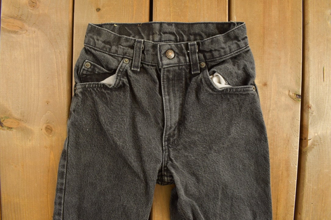 Vintage 1990s Youth Levi Black Tab Jeans Size 23 x 27