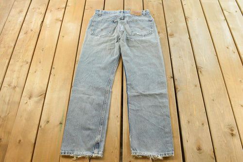 Vintage 1990s Levi's 505 Regular Straight Fit Denim Blue Jeans Men's 32 x 29 / 90s Levi's / Streetwear / Made in USA