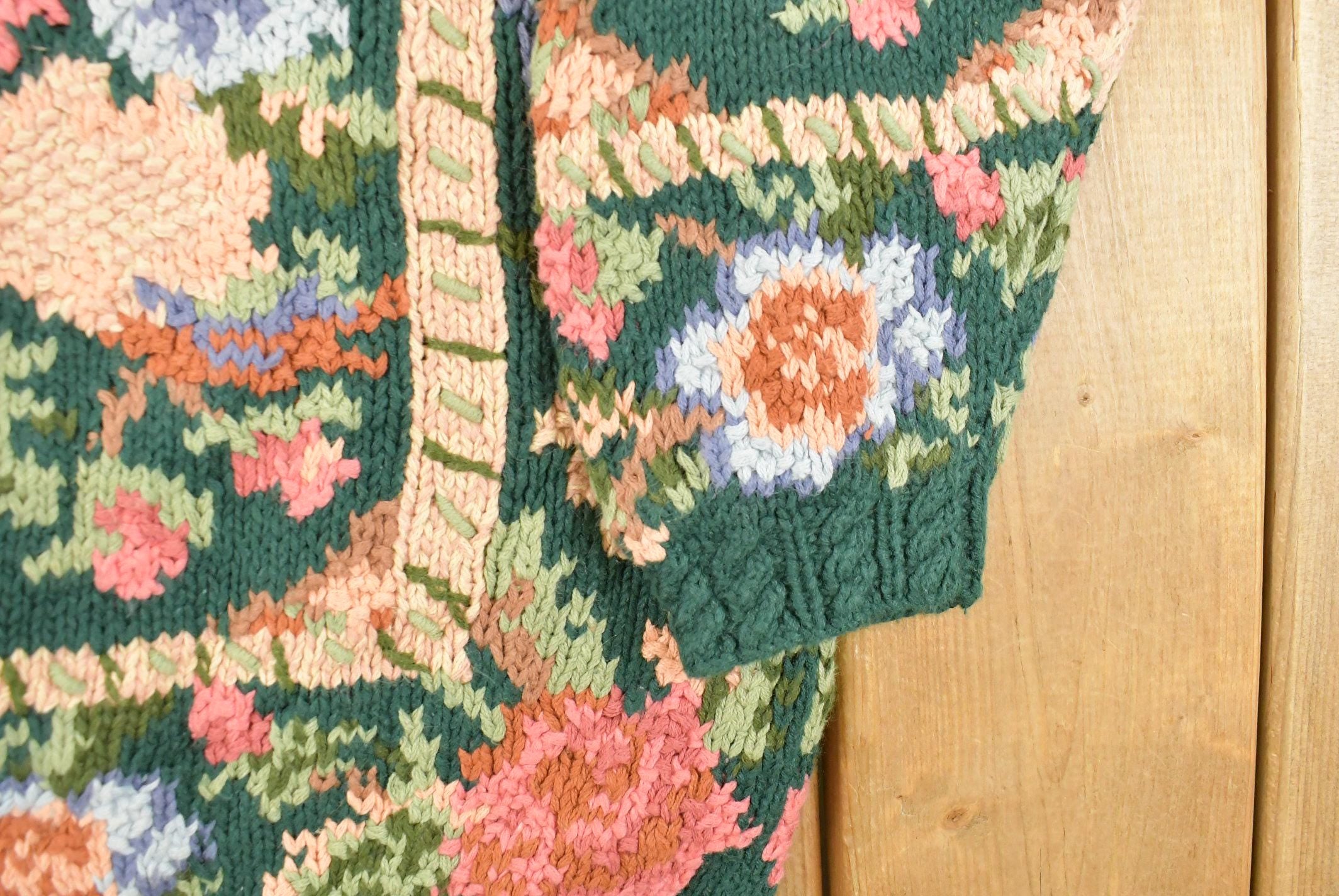 Vintage 1990s Crystal-Kobe Knit Floral Sweater Women's Large