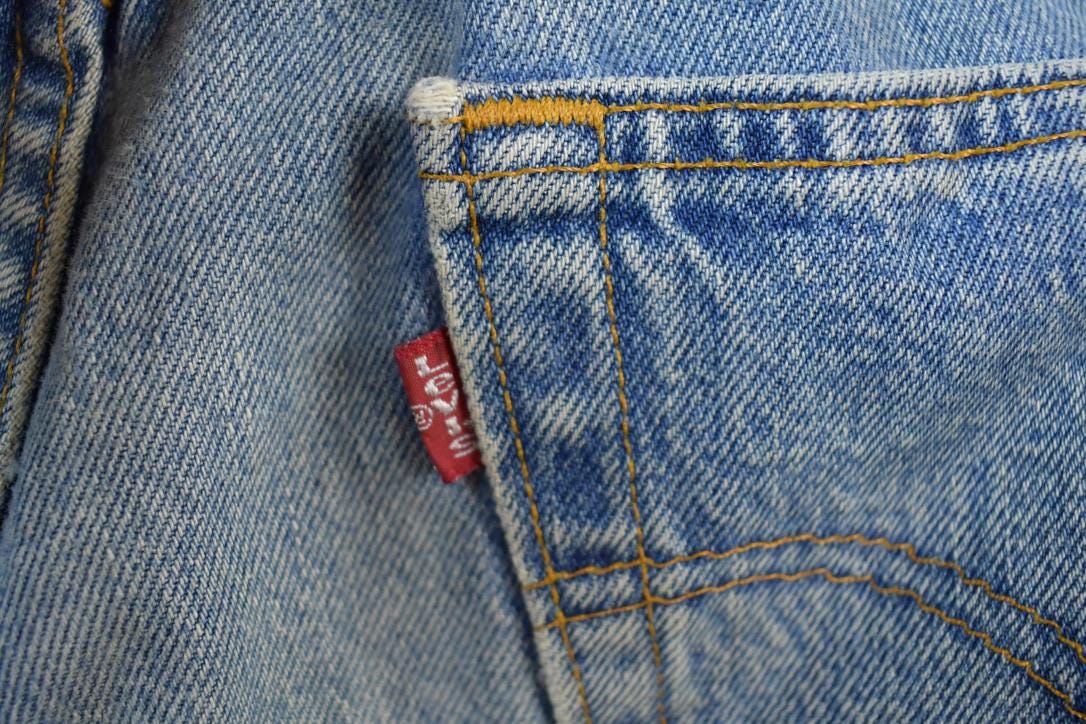 Vintage 1990s Levi Strauss 501 Red Tab Button Fly Denim Jeans Size