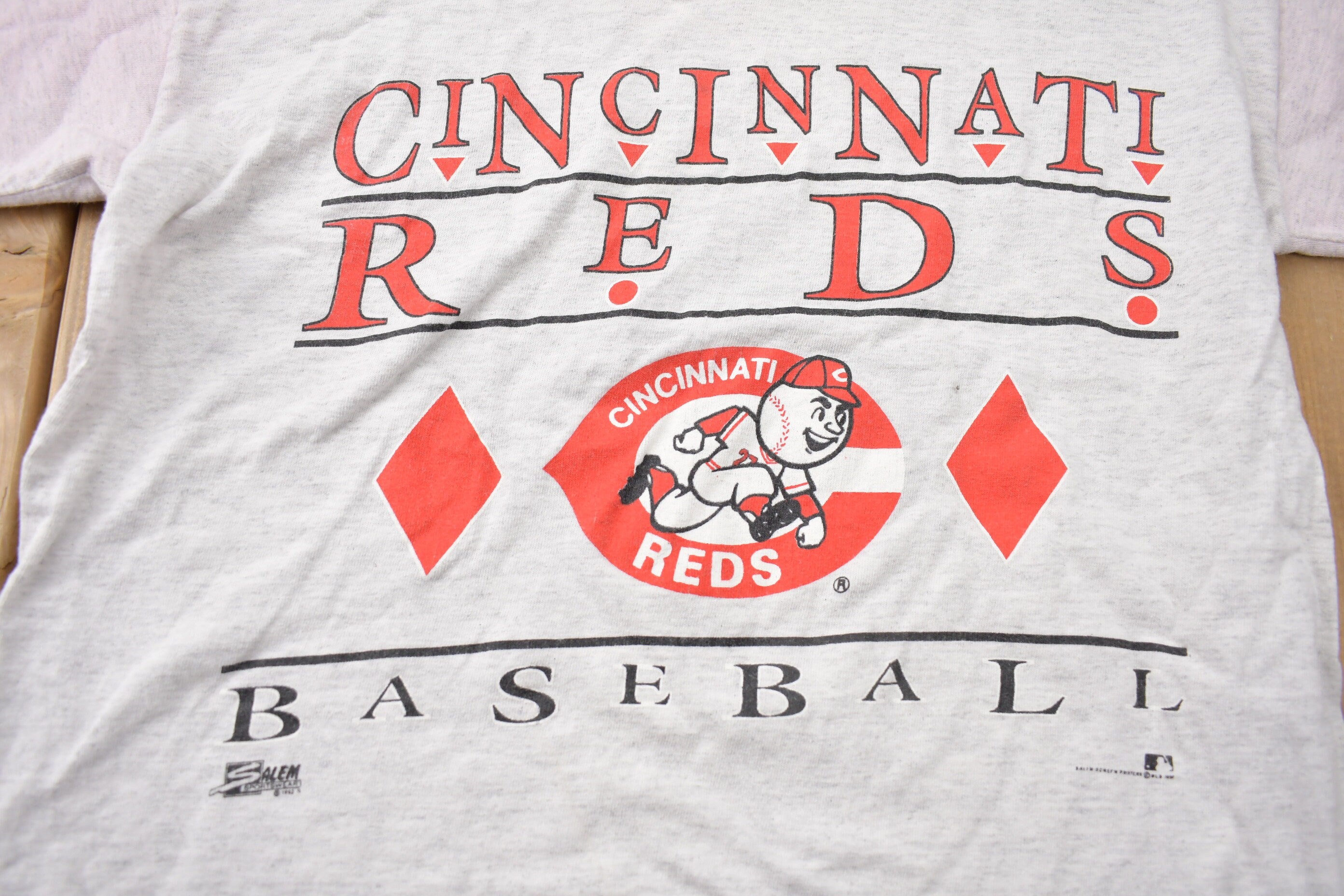 Vintage 1992 Cincinnati Reds MLB Salem Graphic T-Shirt
