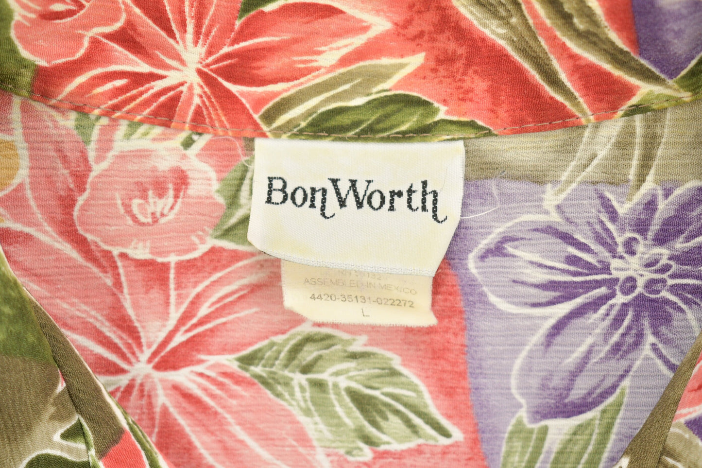 Vintage 1980s BonWorth Hawaiian Button Up Shirt / 80s Button Up / Floral Pattern / Casual Shirt / Party Shirt / Beachwear