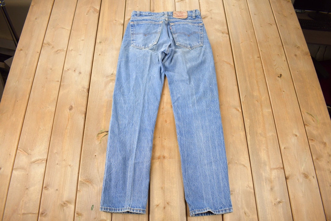 Vintage 1990s Levi's 505 Orange Tab Jeans Size 31 x 30 Made In USA