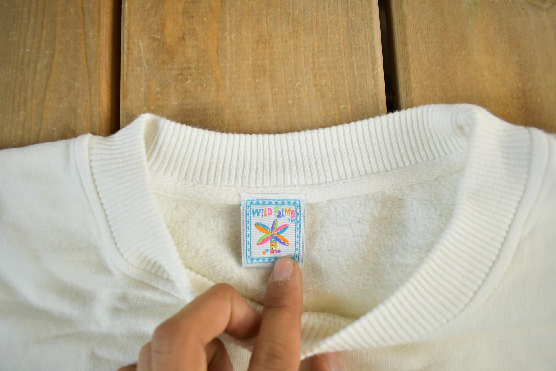 Vintage 1990s Desert Cactus Embroidered Crewneck Sweatshirt Men's L-XL / Made In Canada / 90s Crewneck / Souvenir Sweater Travel