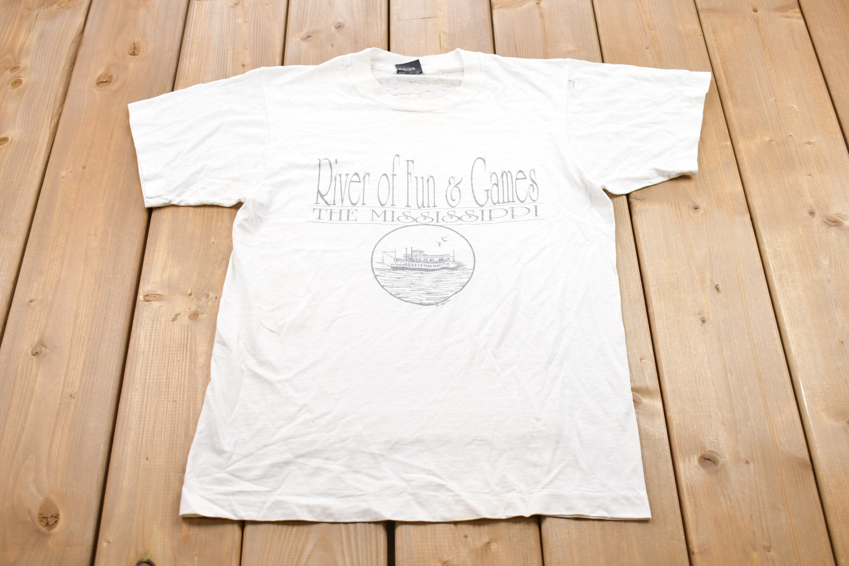 Vintage 1990s River Of Fun & Games The Mississippi Graphic T-Shirt