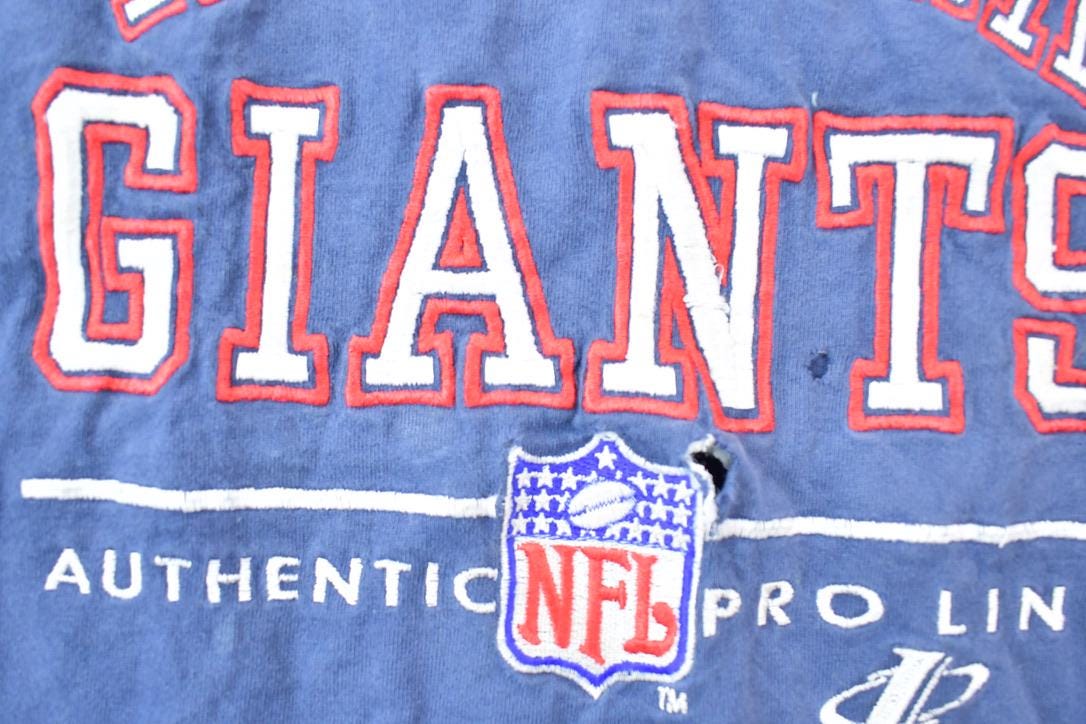 Vintage 1990s New York Giants Embroidered NFL Graphic T-Shirt