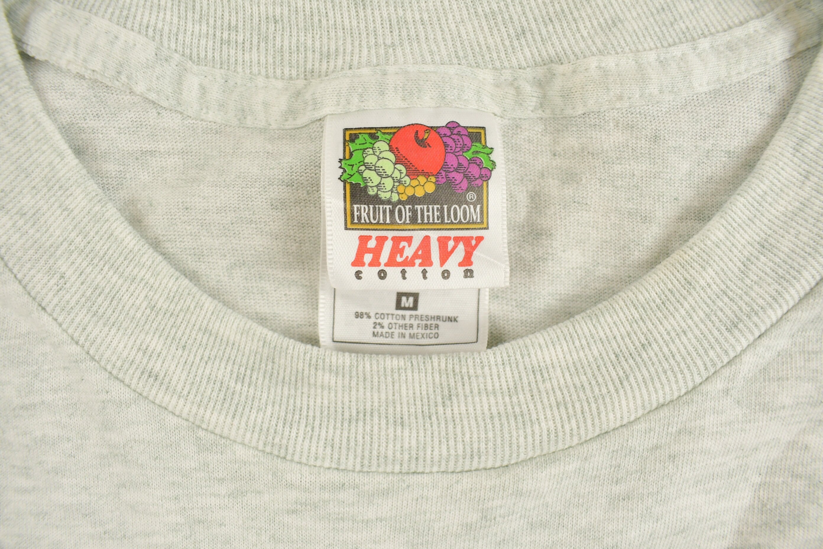 Vintage Y2K Peace Pro-Motion 2001 Graphic T-Shirt Streetwear