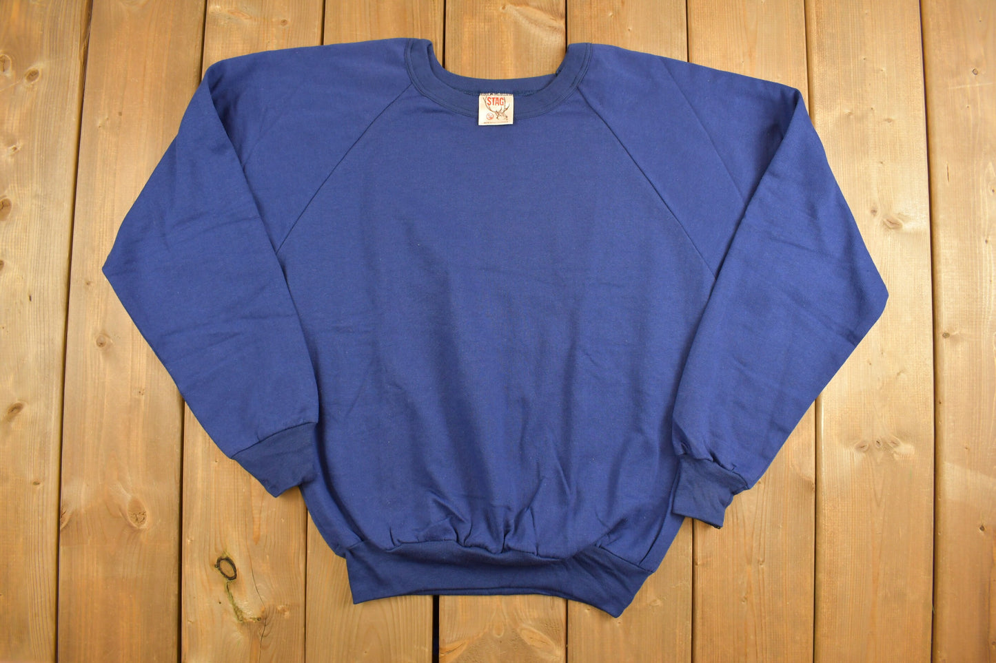 Vintage 1980s Blank Blue Stag Crewneck Sweatshirt / 80s Crewneck / Made In Canada / Essential / 80s Blank / Raglan Sleeve Crewneck