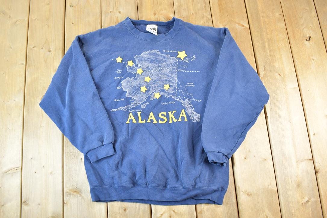 Vintage 1990s Alaska Souvenir Stars Crewneck Sweatshirt Made In USA
