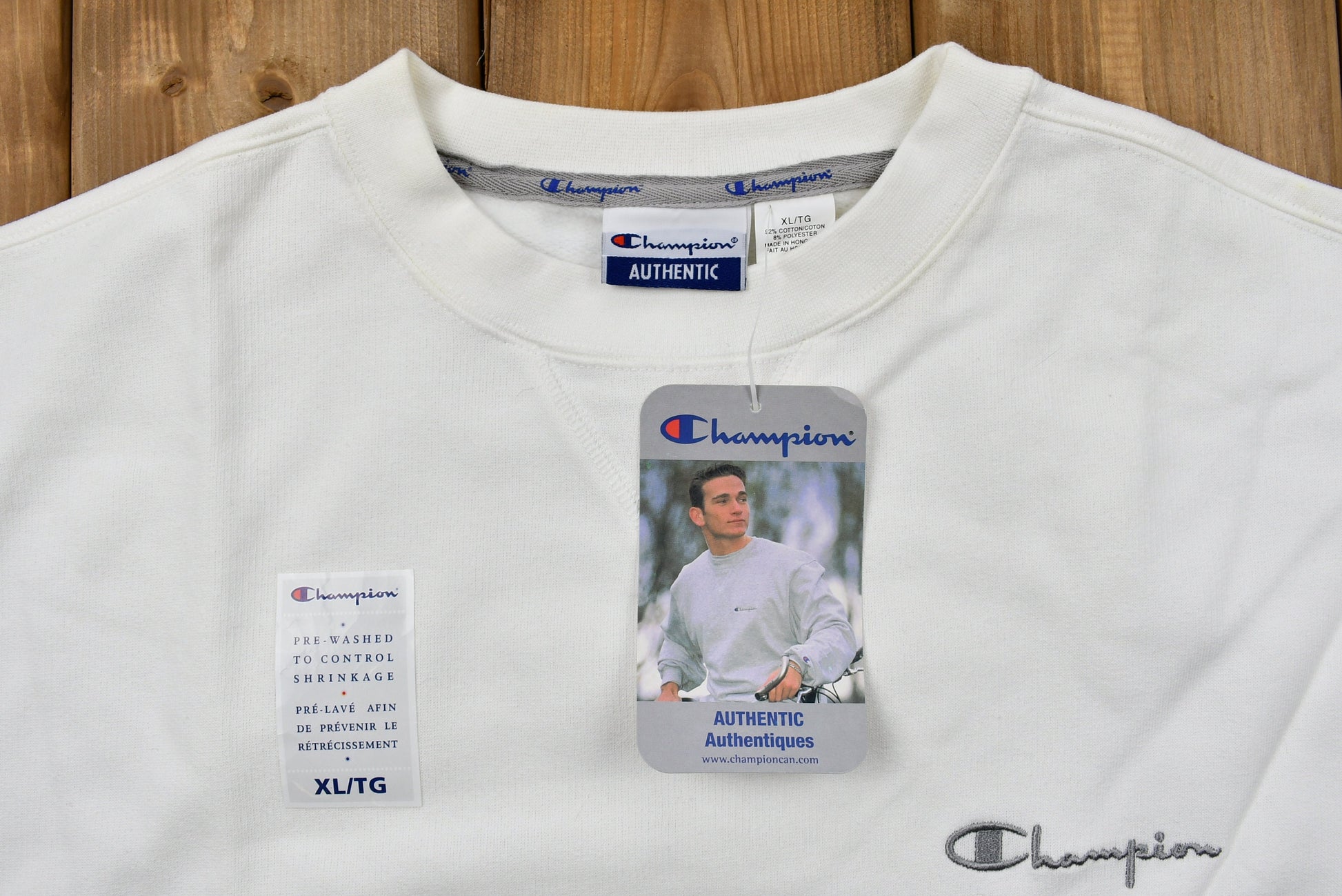 Vintage Deadstock Blank White Champion Sweatshirt / Vintage Pullover / Streetwear / Athleisure Sportswear / Sportswear / Champion Logo