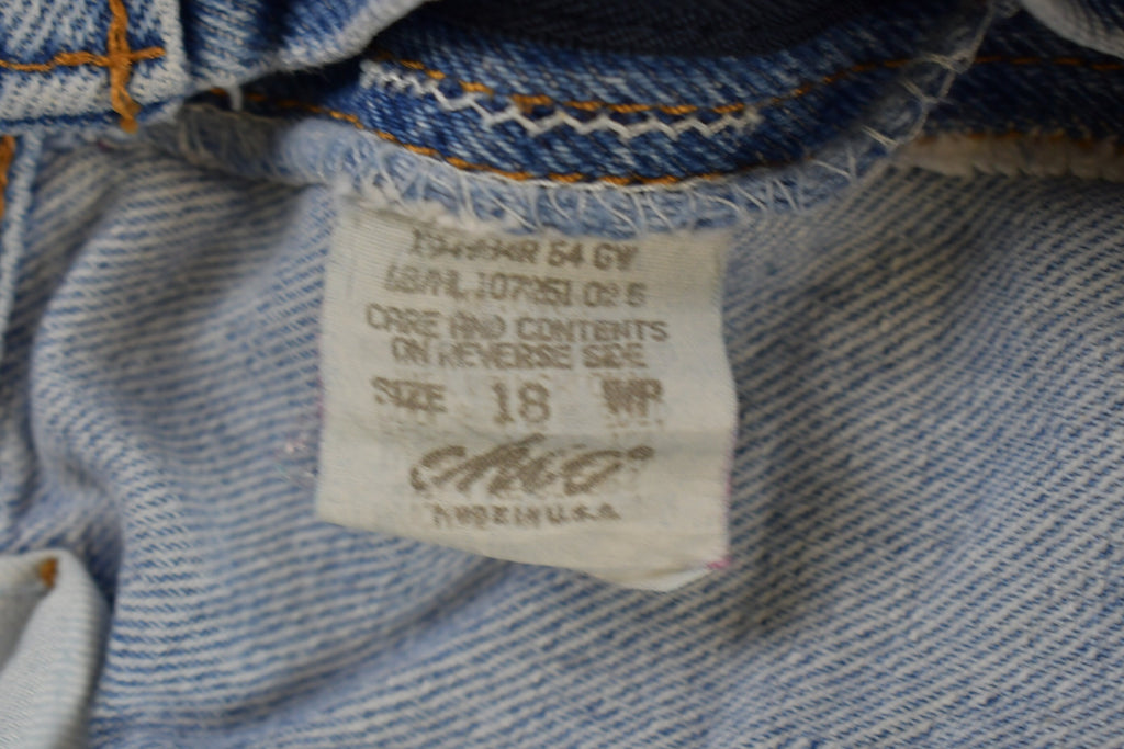 Vintage 1980s Chic Blue Wash Relaxed Fit Tapered Leg Jeans
