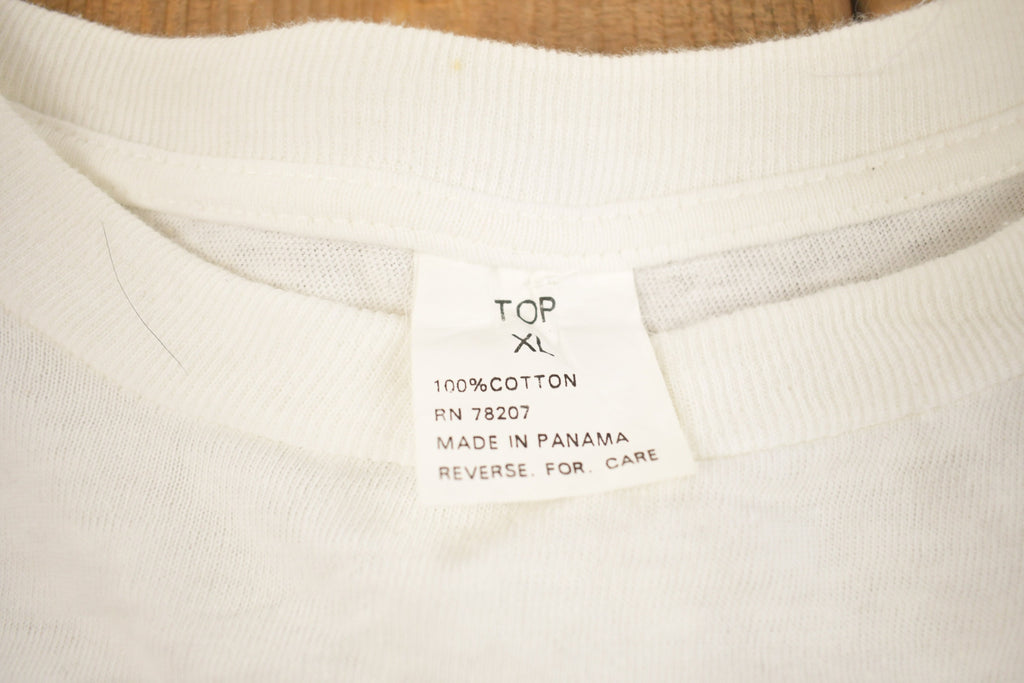 Vintage 1990s Cute Autumn Themed Graphic T Shirt