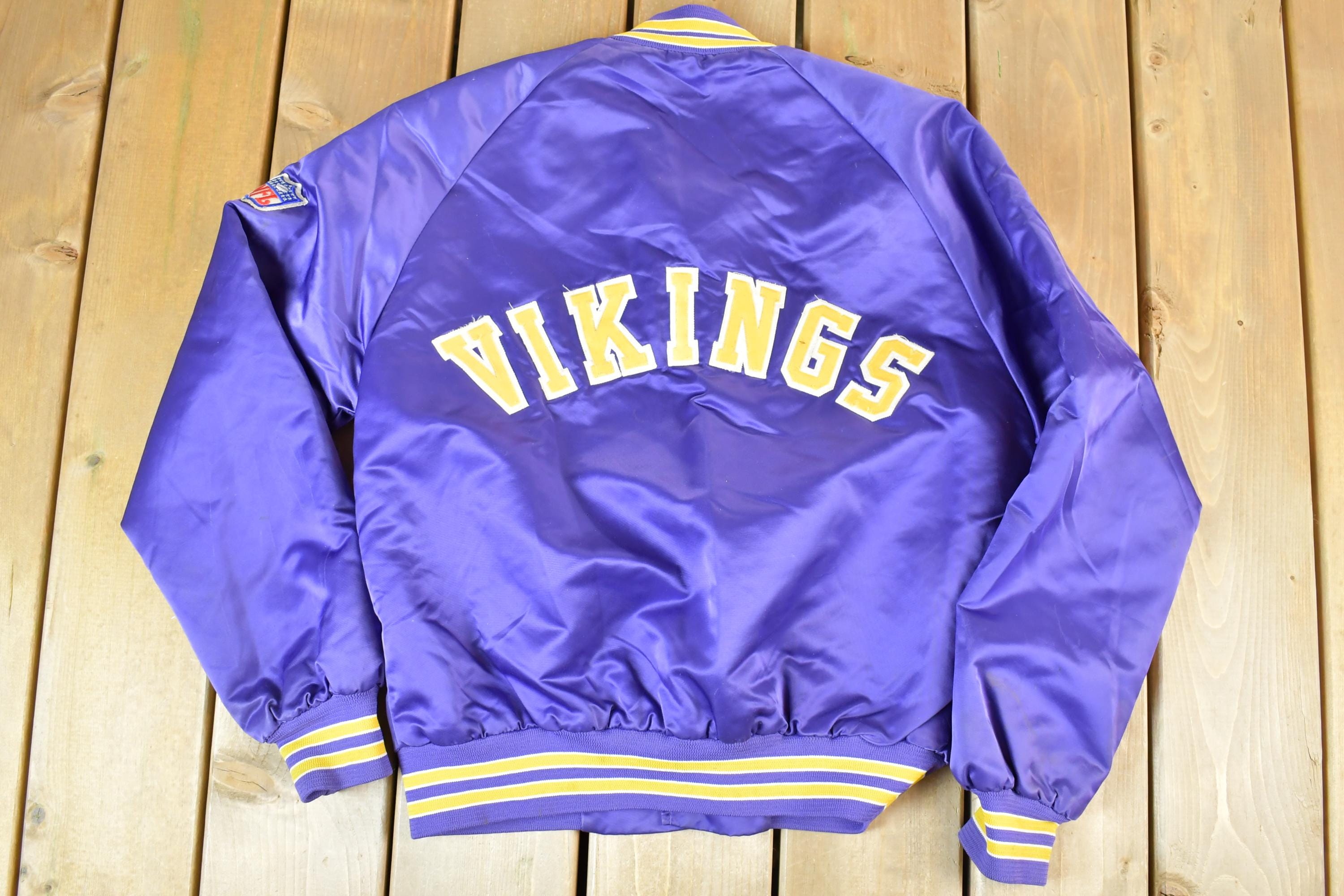 Vintage 1980s Minnesota Vikings Team NFL Football Chalk Line Satin Button Up Bomber Embroidered Puffer Jacket