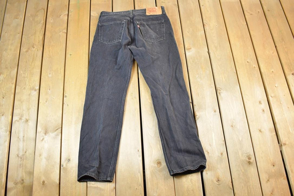 Vintage 1990s Levi Strauss 501 Red Tab Button Fly Denim Jeans Size 33 x 32