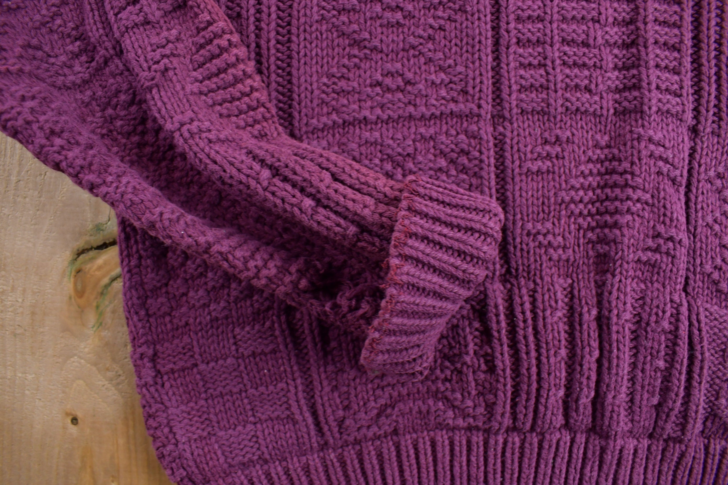 Vintage 1990s Van Heusen 417 Cable Knit Crewneck Sweater