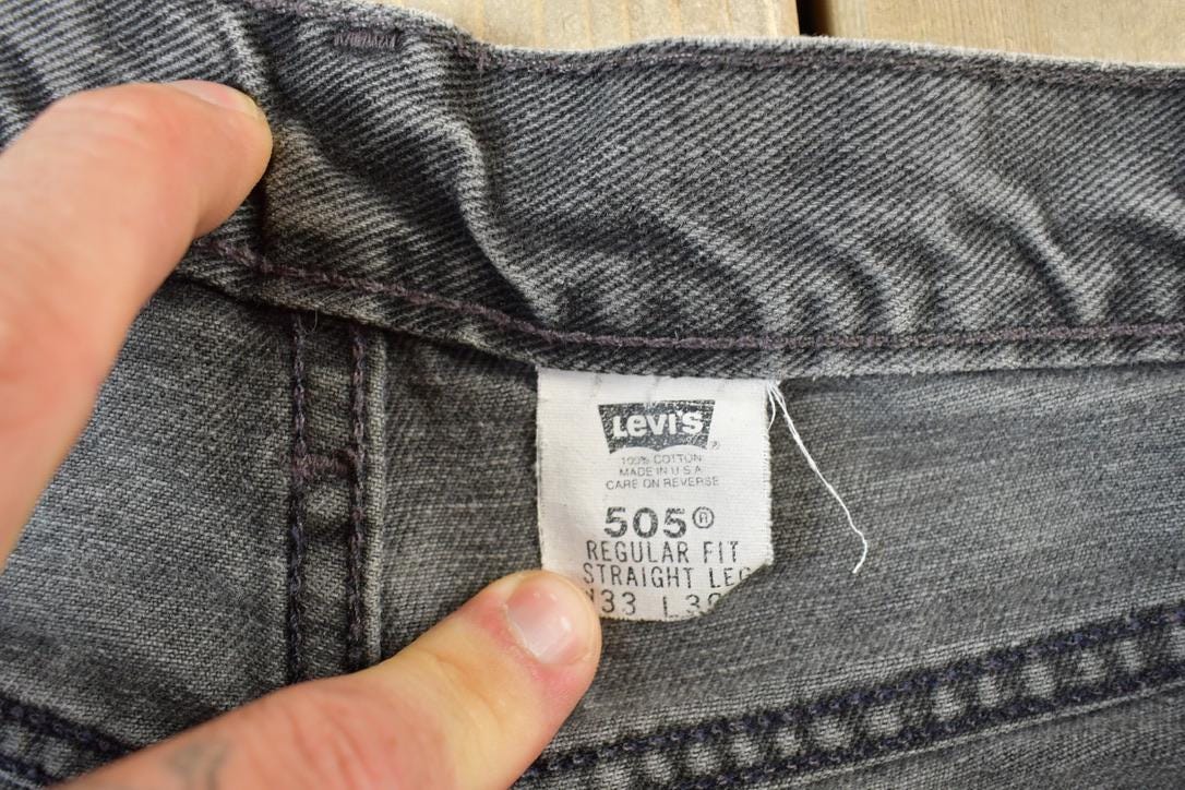 Vintage 1990s Levi Strauss Red Tab Denim Jeans Size 33