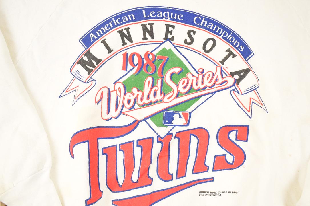 Vintage 1987 Minnesota Twins World Series MLB Crewneck Sweatshirt Men's L / Made In USA / Baseball Sweater / Americana Sportswear