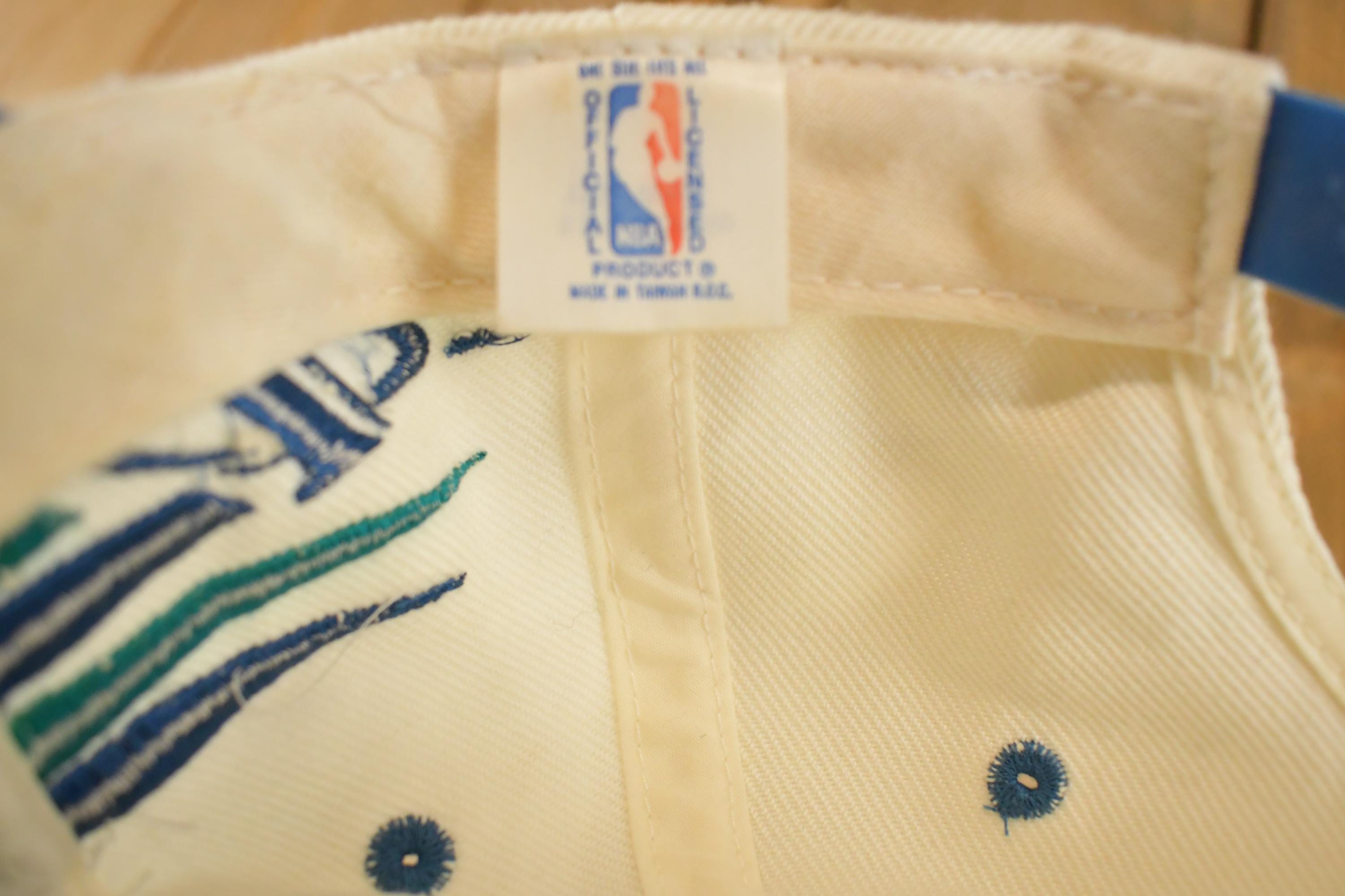Vintage 1990s Minnesota Timberwolves NBA Diamond Cut Snapback Hat / 90's Logo Athletic Embroidered Basketball Shark Tooth Cap