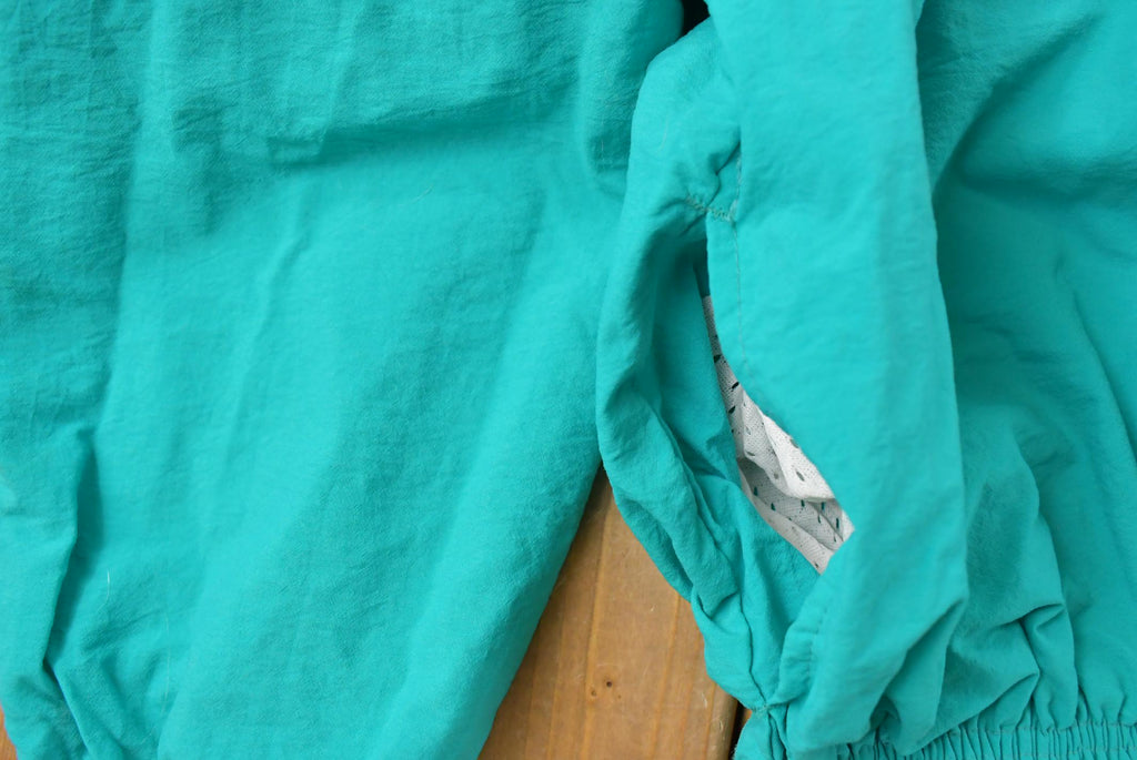 Vintage 1990s Branson Missouri Surf Style Body Gear Iridescent Windbreaker Jacket Men's XL /
