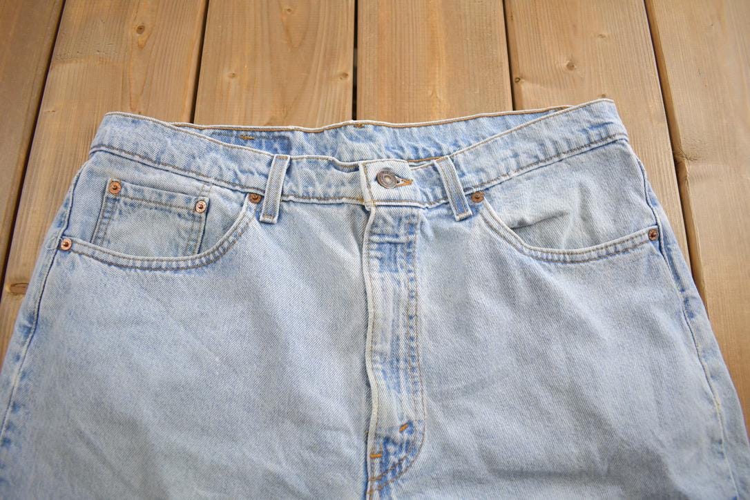 Vintage 1990s Levi's 550 Relaxed Fit Denim Jeans Made In USA Size 38x30