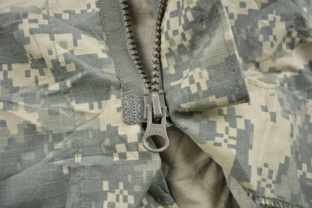 Vintage 2001 Army Gray Digital Camo Military Button Up Shirt