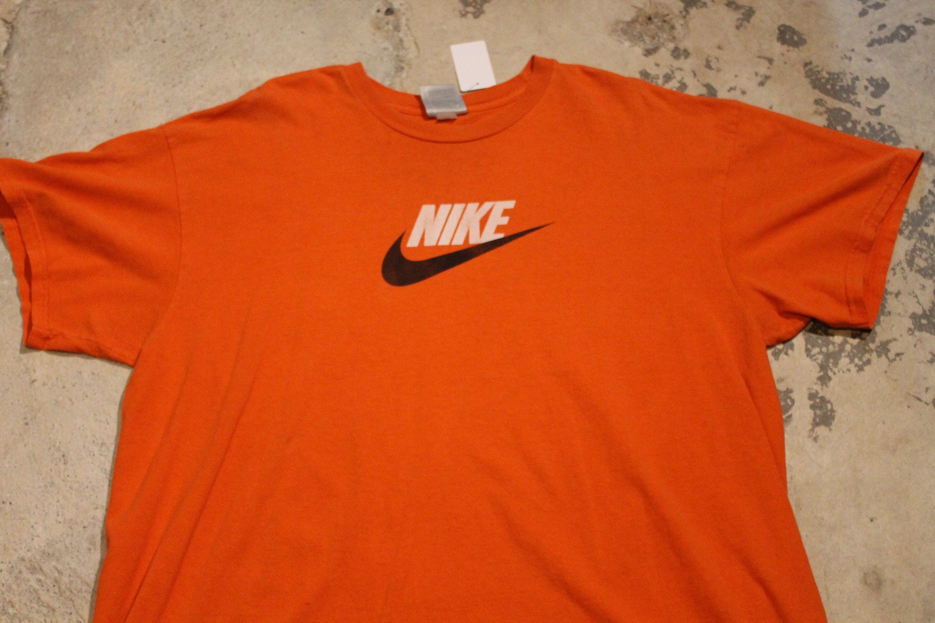 Vintage Y2K Nike Graphic T-Shirt