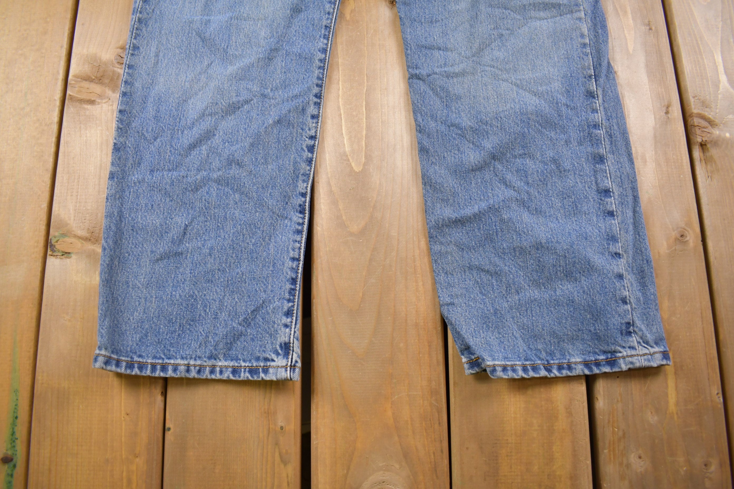 Vintage 1990s Levi's 501 Red Tab Jeans Size 34 x 29
