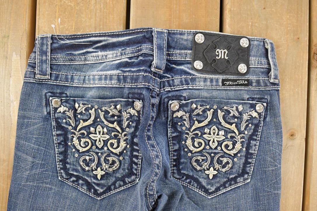 Vintage Deadstock Y2K Miss Me Bedazzled Low Rise Jeans Women's Size 26x31