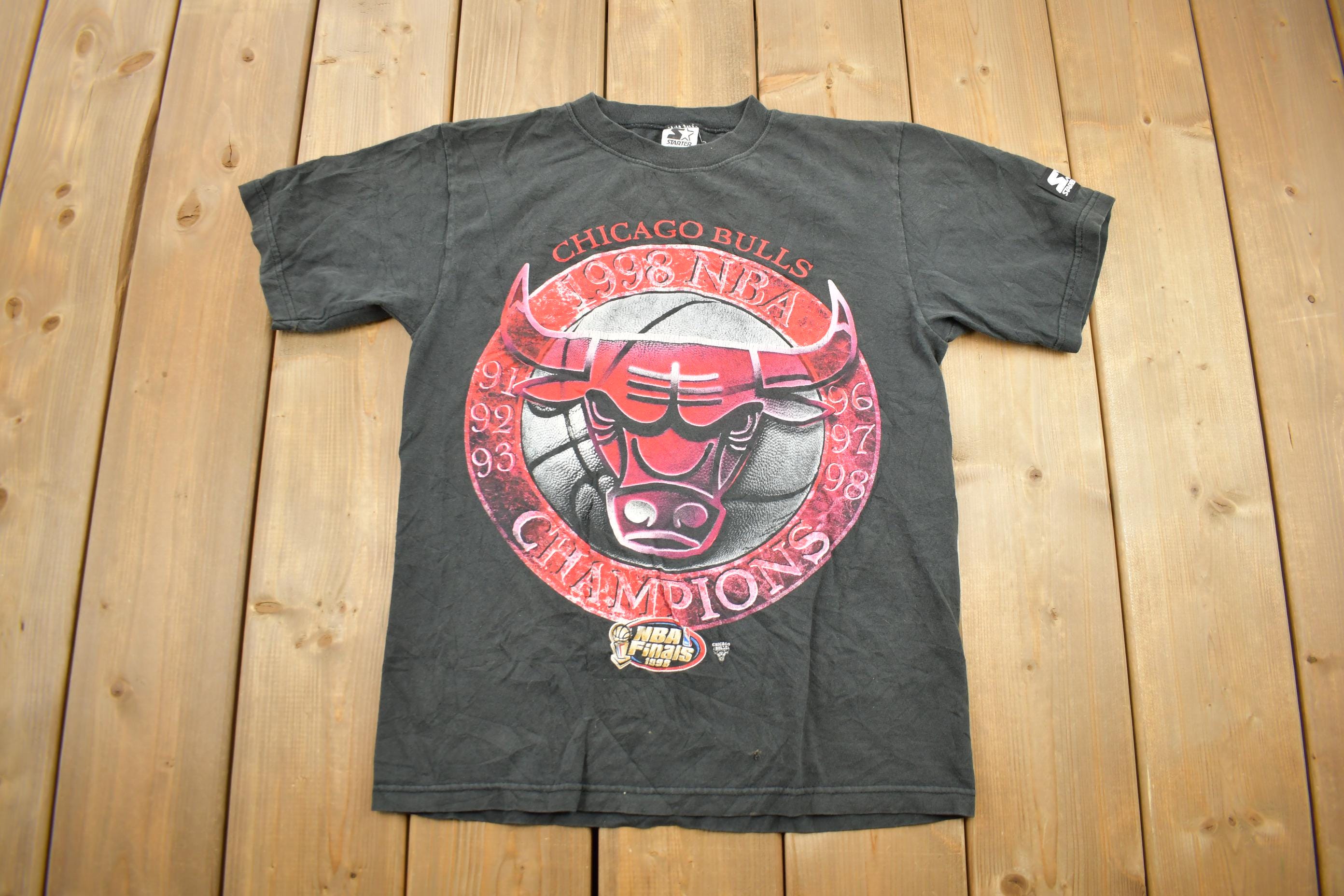 Vintage 1998 Chicago Bulls 6 Time NBA Champions Starter T-Shirt
