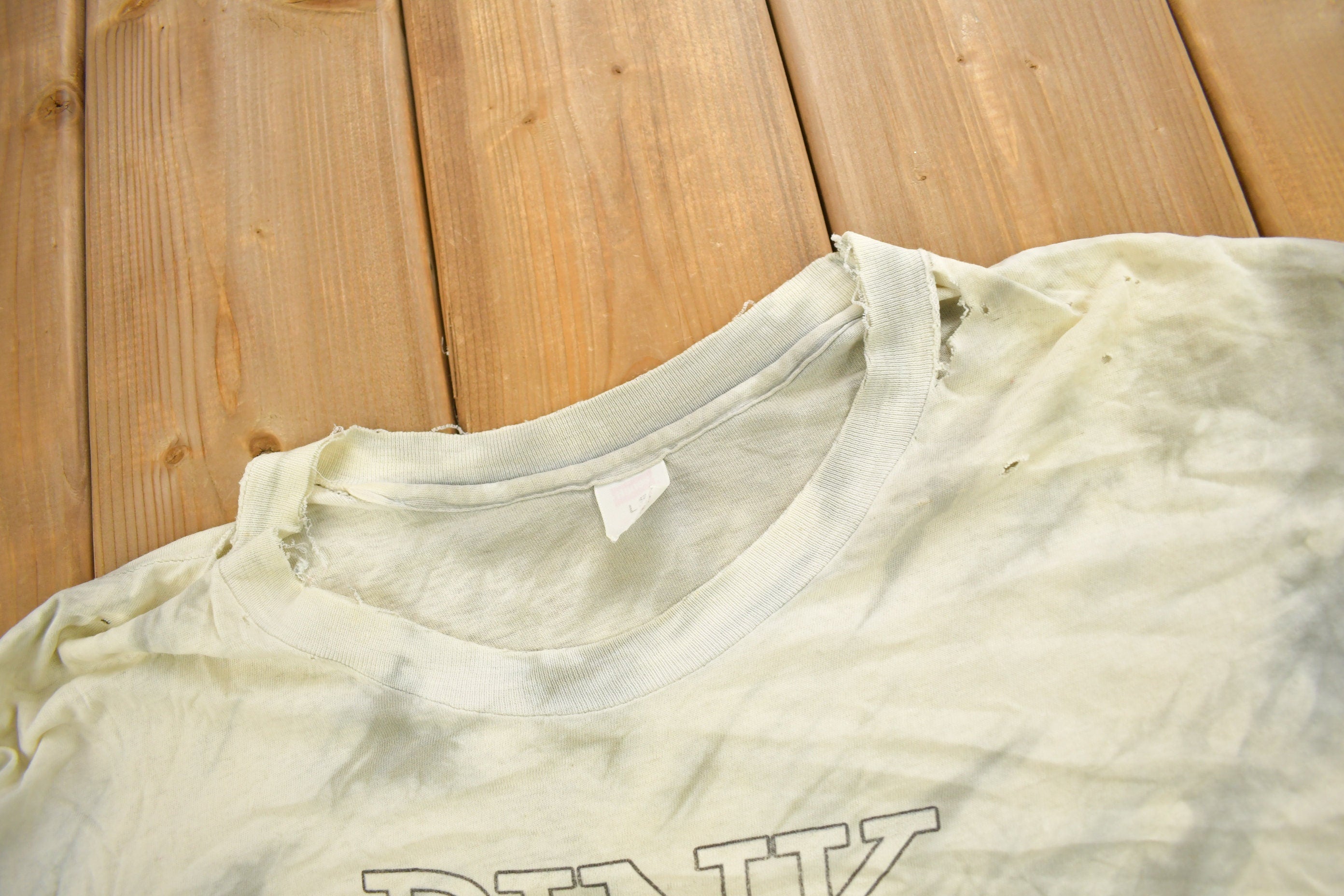 Vintage 1982 Pink Floyd Dark Side Of The Moon Tie Dye Thrashed Band T-Shirt