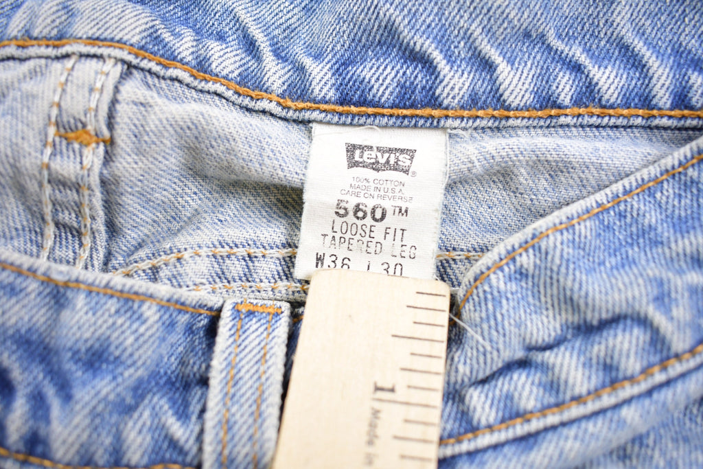 Vintage 1990s Levi 560s Red Tab Jeans Size 32 x 30