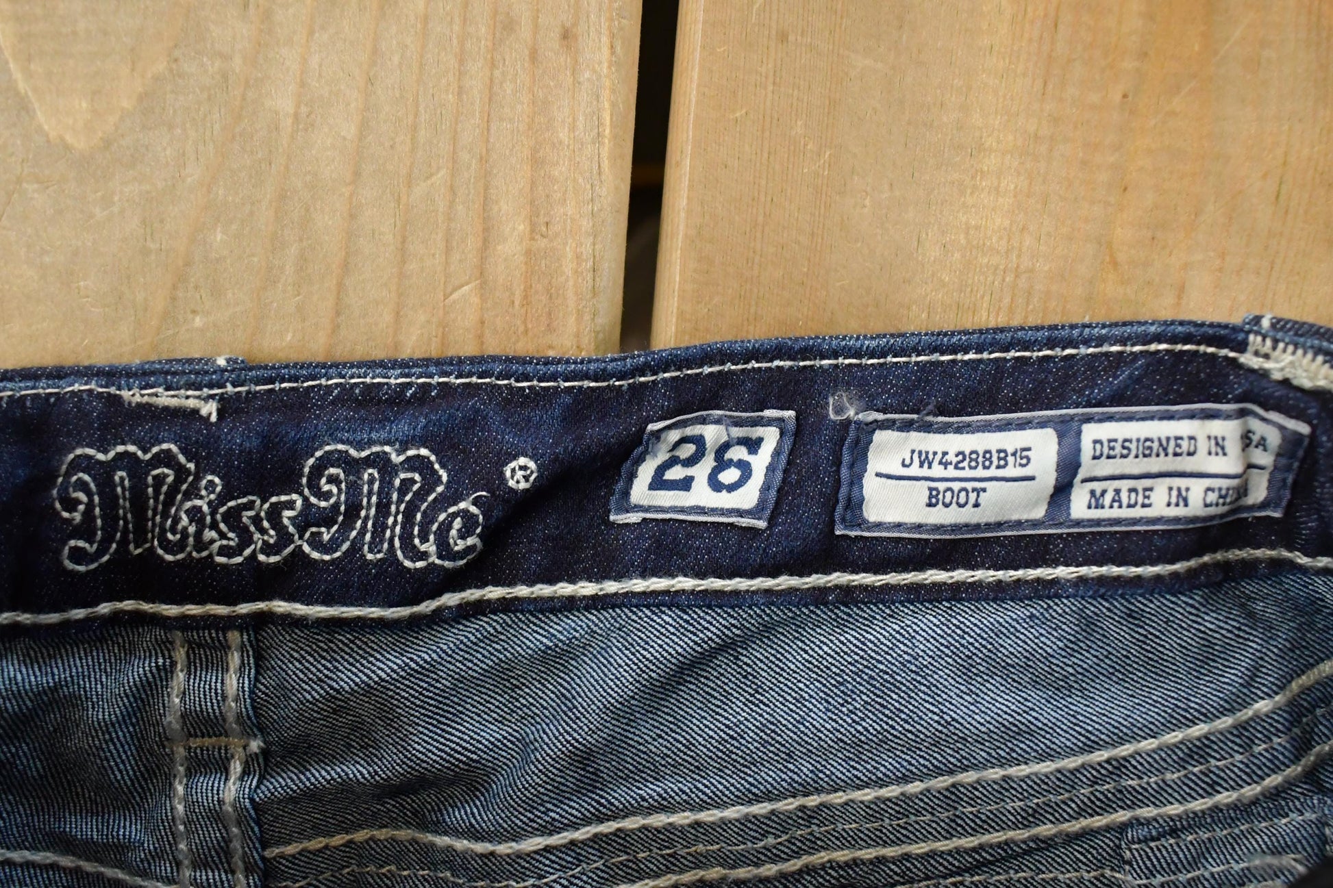 Vintage Y2K Miss Me Bedazzled Low Rise Jeans Women's Size 26x31