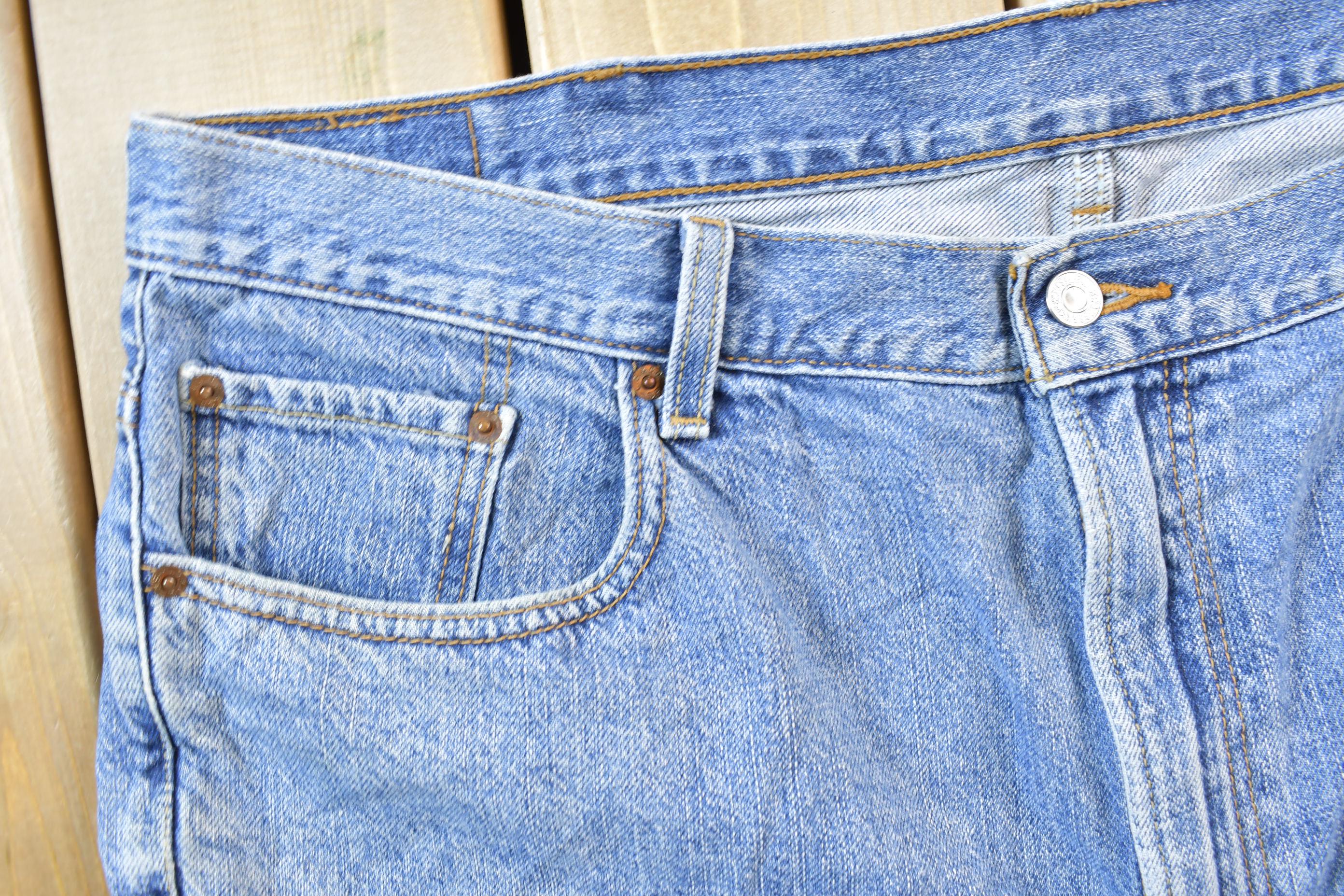 Vintage 1990s Levi's 505 Red Tab Jean Shorts Size 36