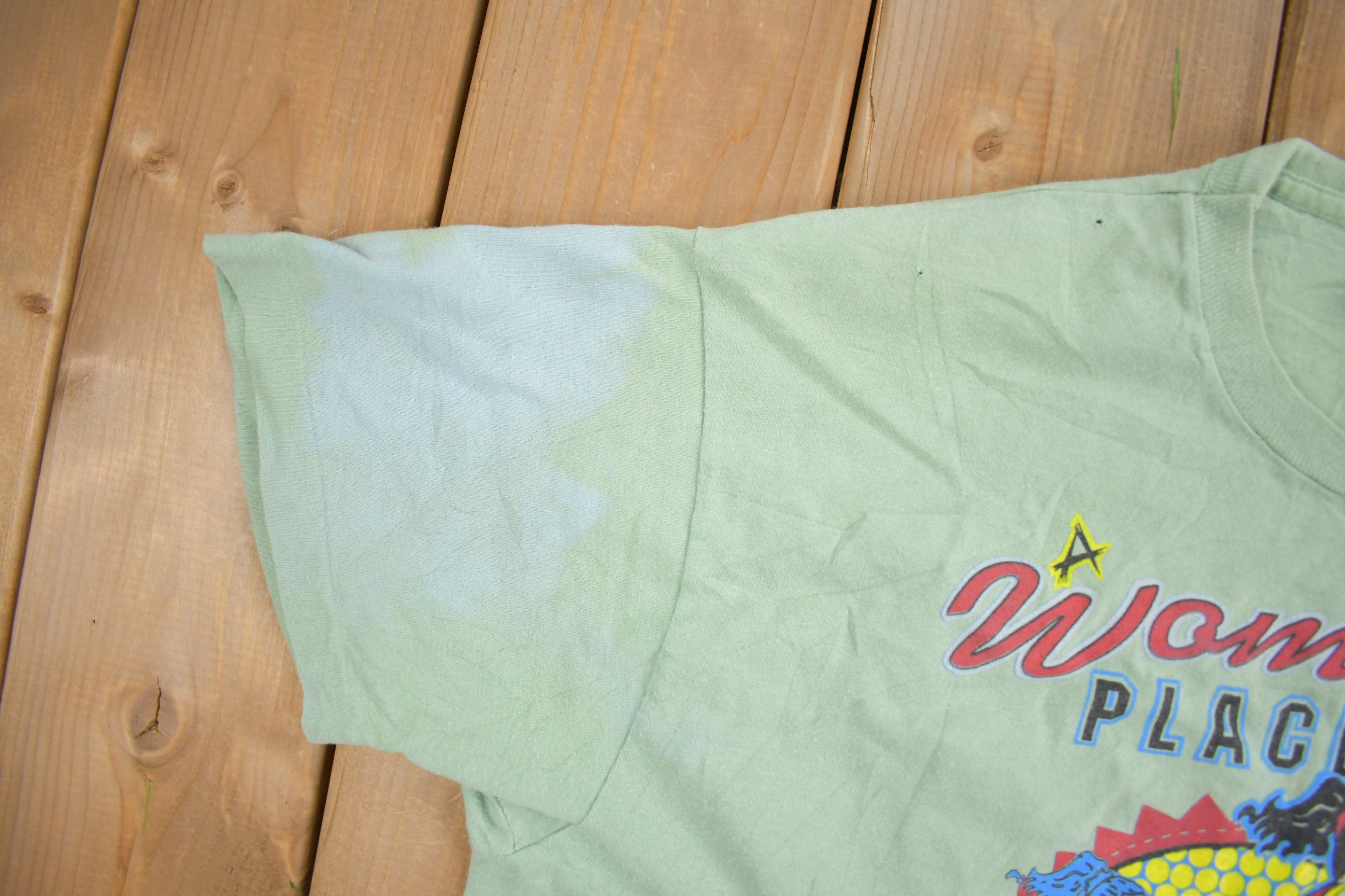 Vintage 1990s A Women's Place Is On The Court" Graphic T Shirt
