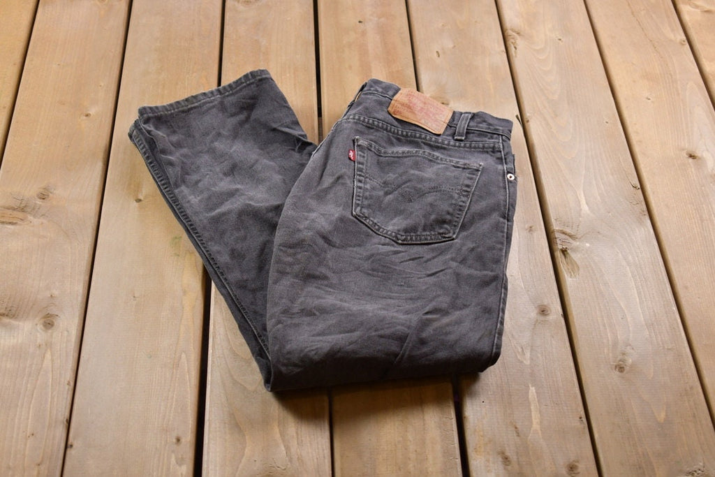 Vintage 1990s Black Levi's 505 Red Tab Denim Jeans Size 32 x 30