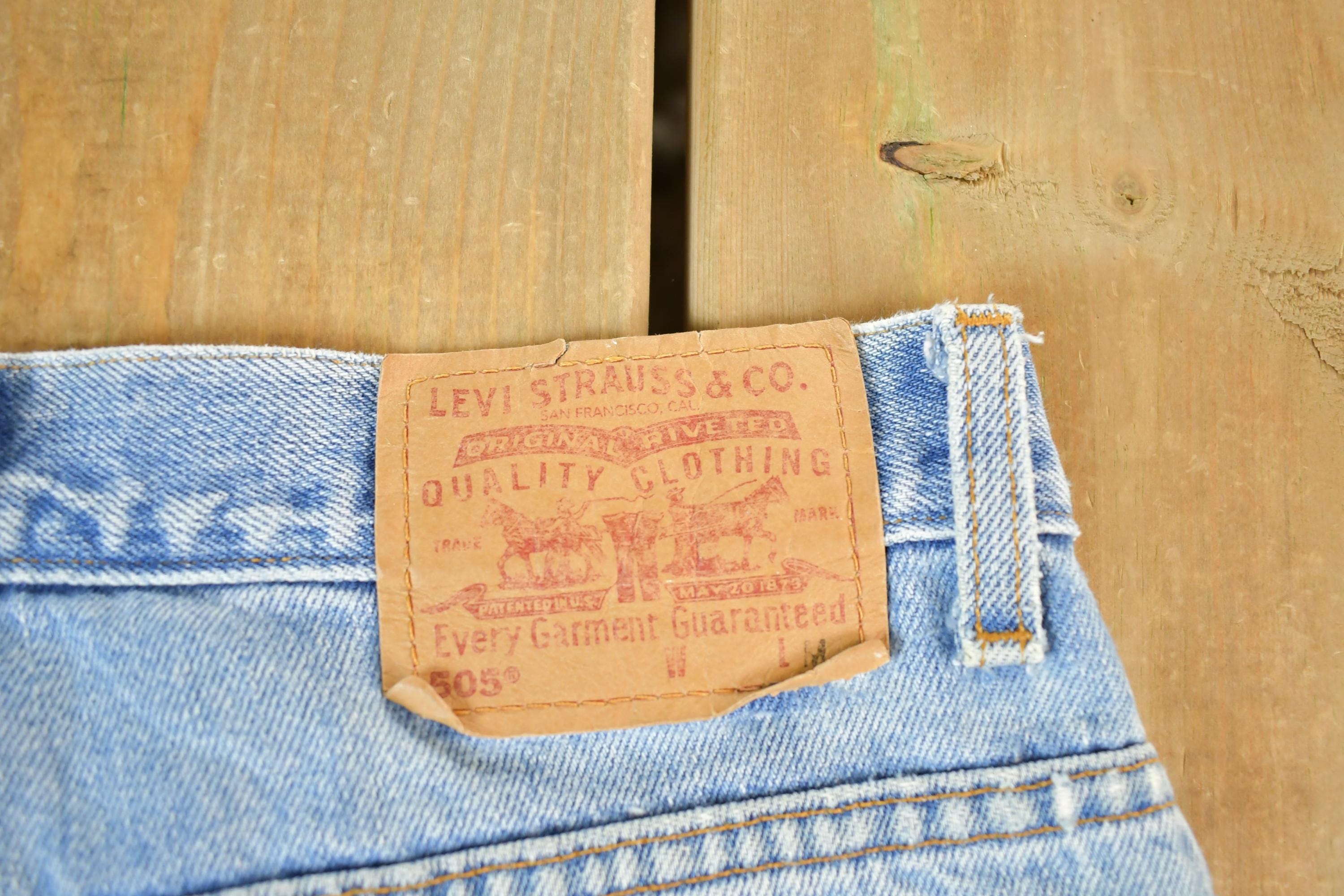 Vintage 1990s Levi Strauss Tab Denim Jeans Size Made In