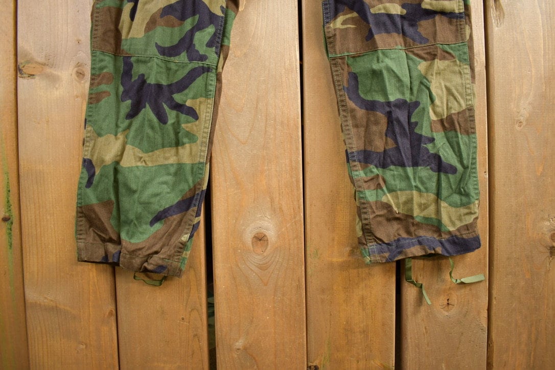 Vintage 1990s Army Camouflage Cargo Pants Size 27x31