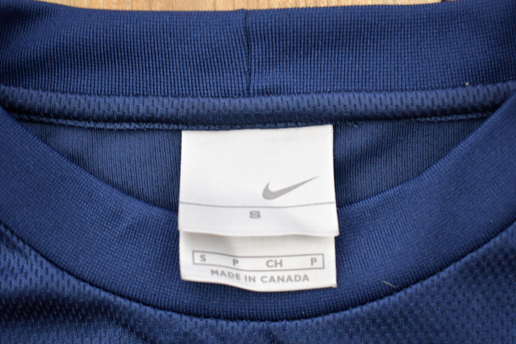 Vintage 1990s Nike Embroidered Swoosh Graphic T-Shirt