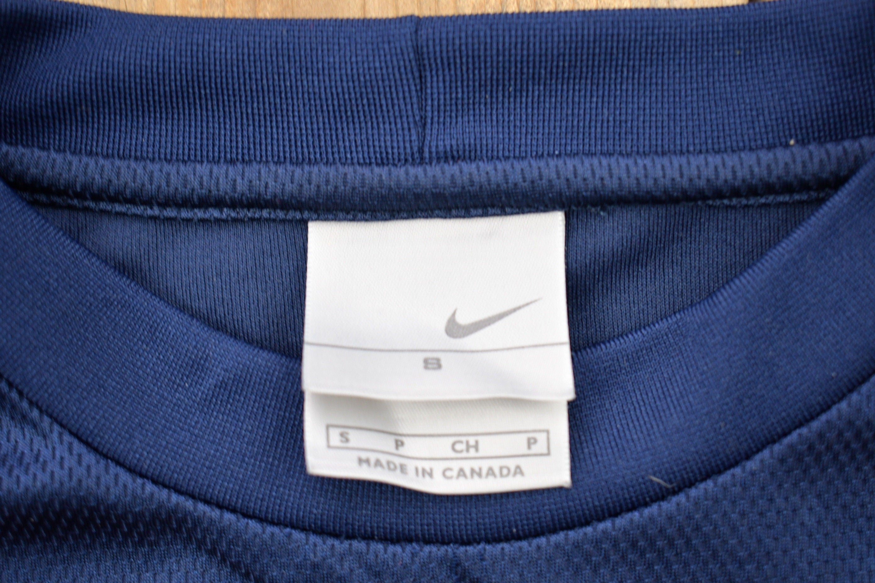 Vintage 1990s Nike Embroidered Swoosh Graphic T-Shirt