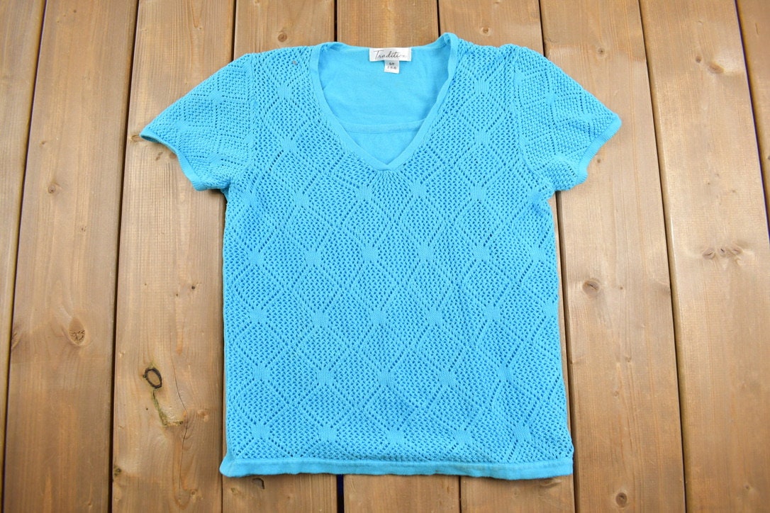 Vintage 1990s Tradition Knitted Short Sleeve Sweater  Vintage 90s T Shirt  Short Sleeve Knit  Pullover Sweatshirt  V Neck