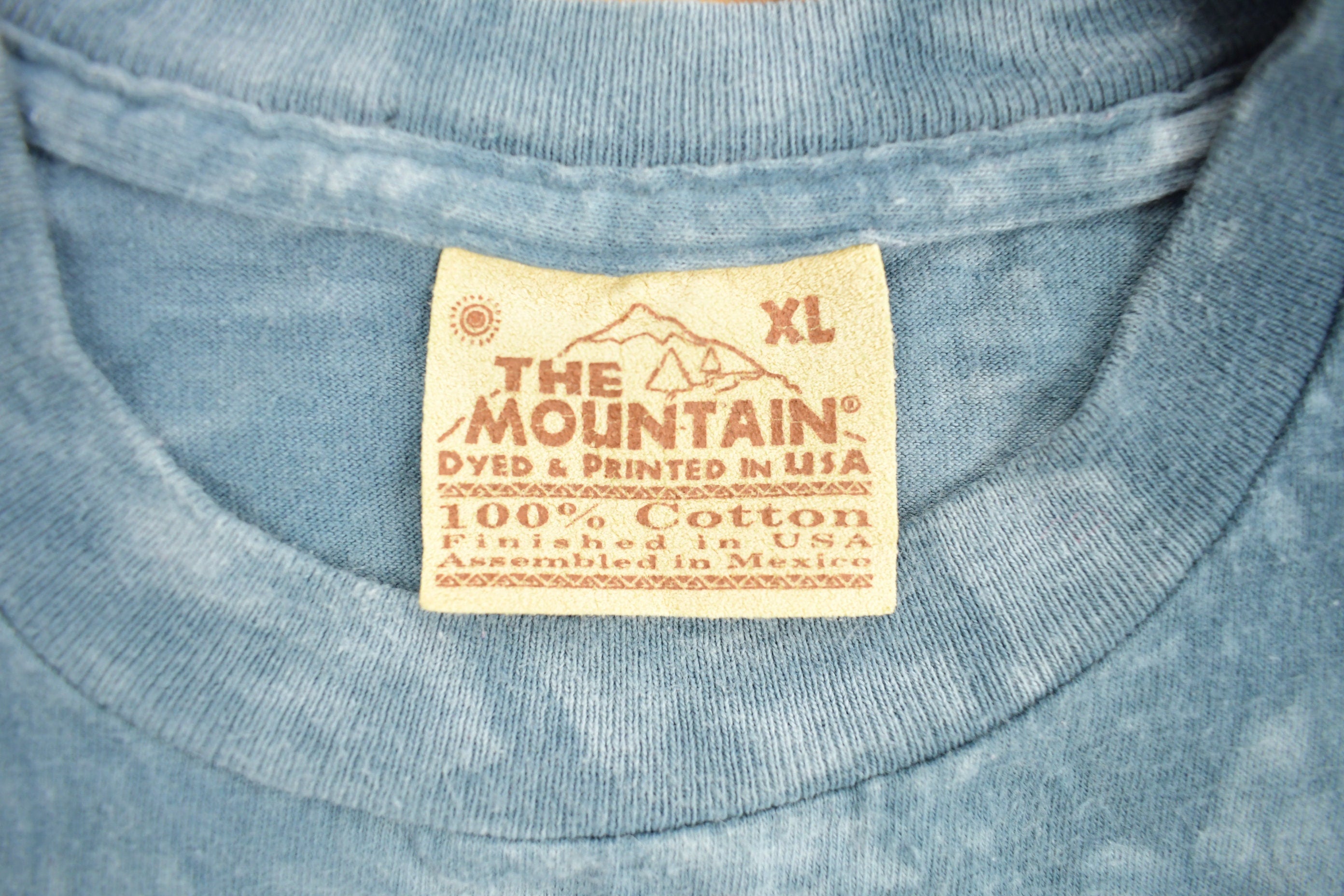 Vintage 1998 Railroad Scene Graphic T-Shirt